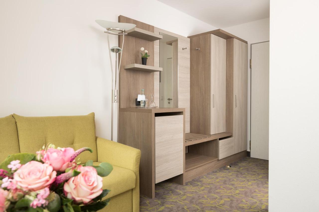 Hotel Бад Цвишенан Екстериор снимка