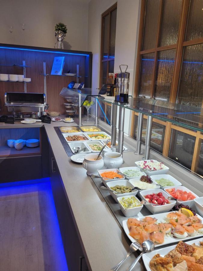 Hotel Бад Цвишенан Екстериор снимка