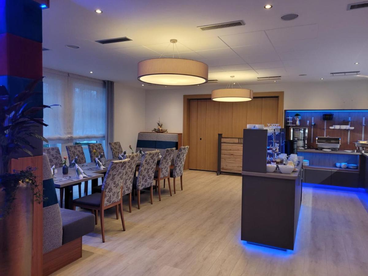 Hotel Бад Цвишенан Екстериор снимка