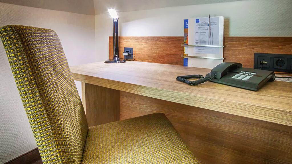 Hotel Бад Цвишенан Екстериор снимка